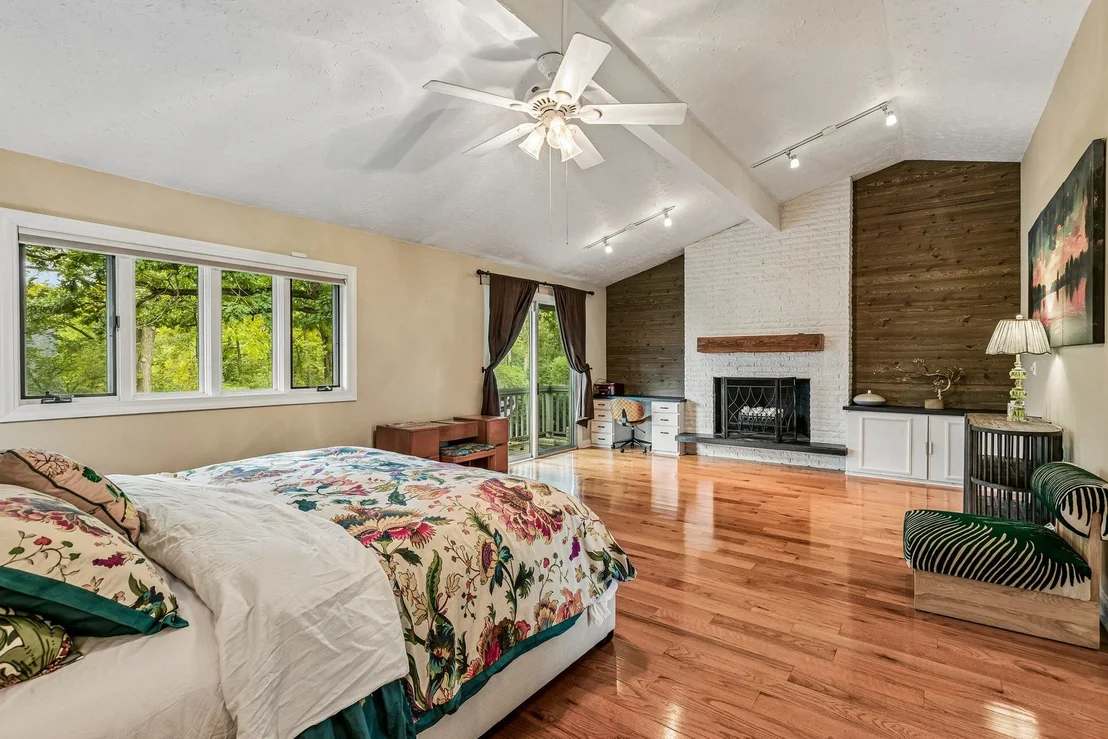 Photo of 9617 Hideaway Lane