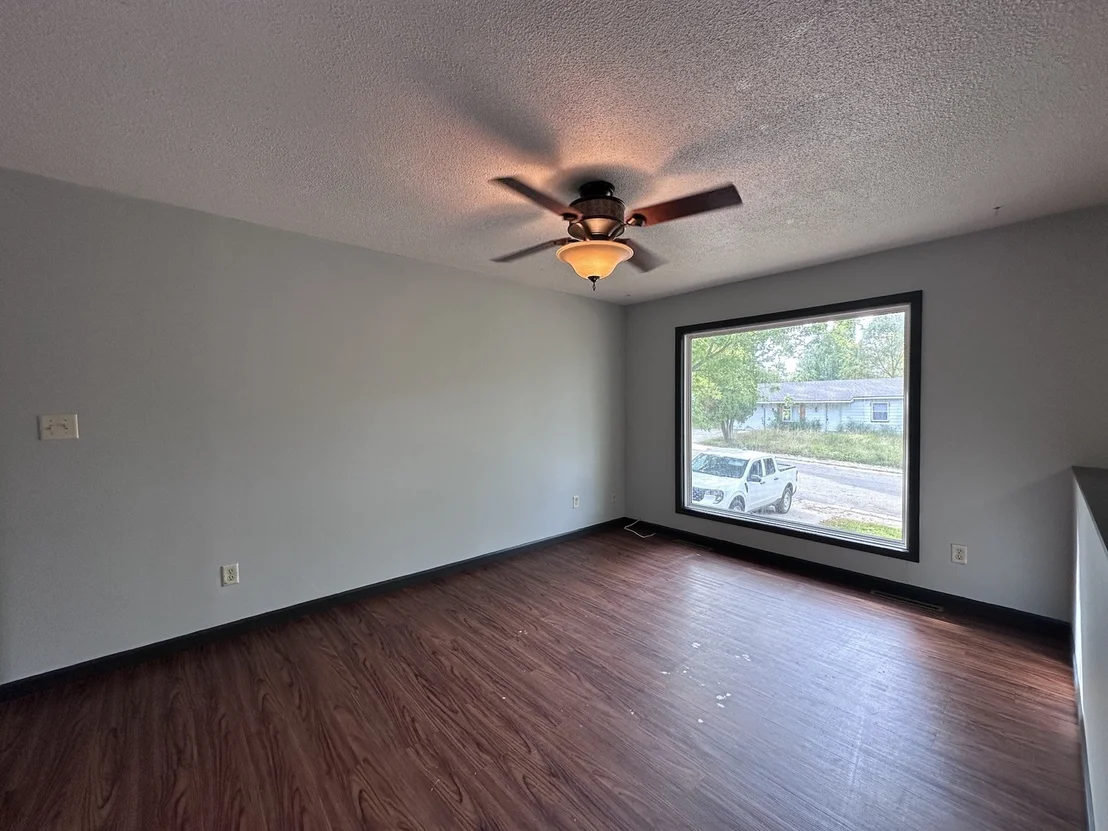 Photo of 909 Sunset Ridge