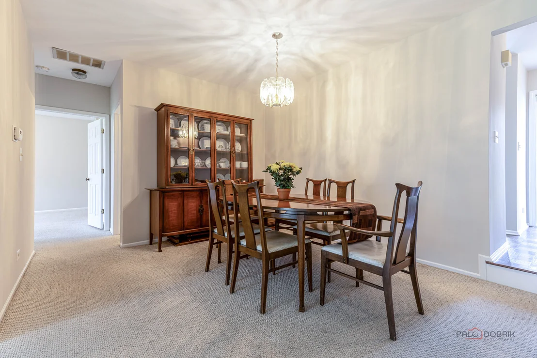 Photo of 1090 Pine Tree Circle N