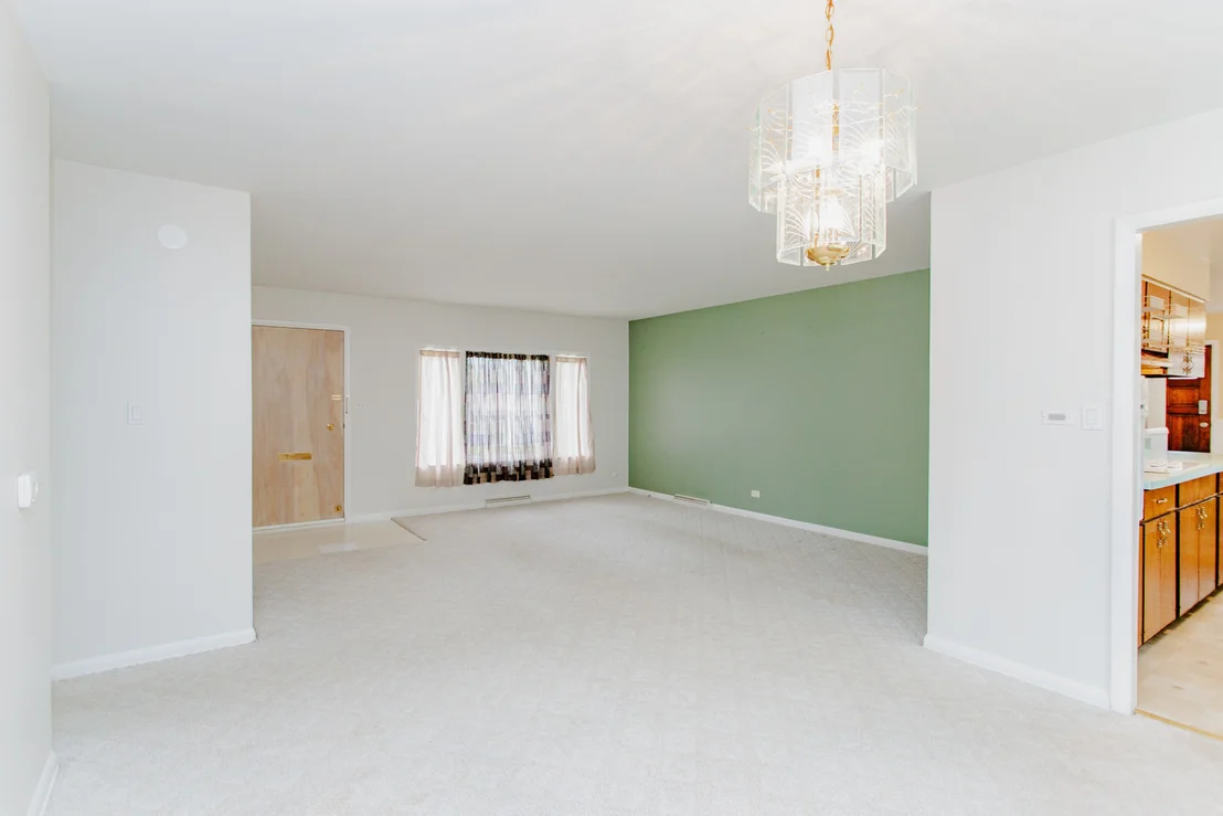 Photo of 818 Leahy Circle