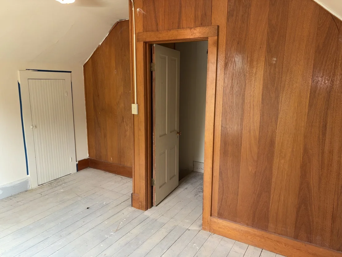 Photo of 211 N Seminary Street
