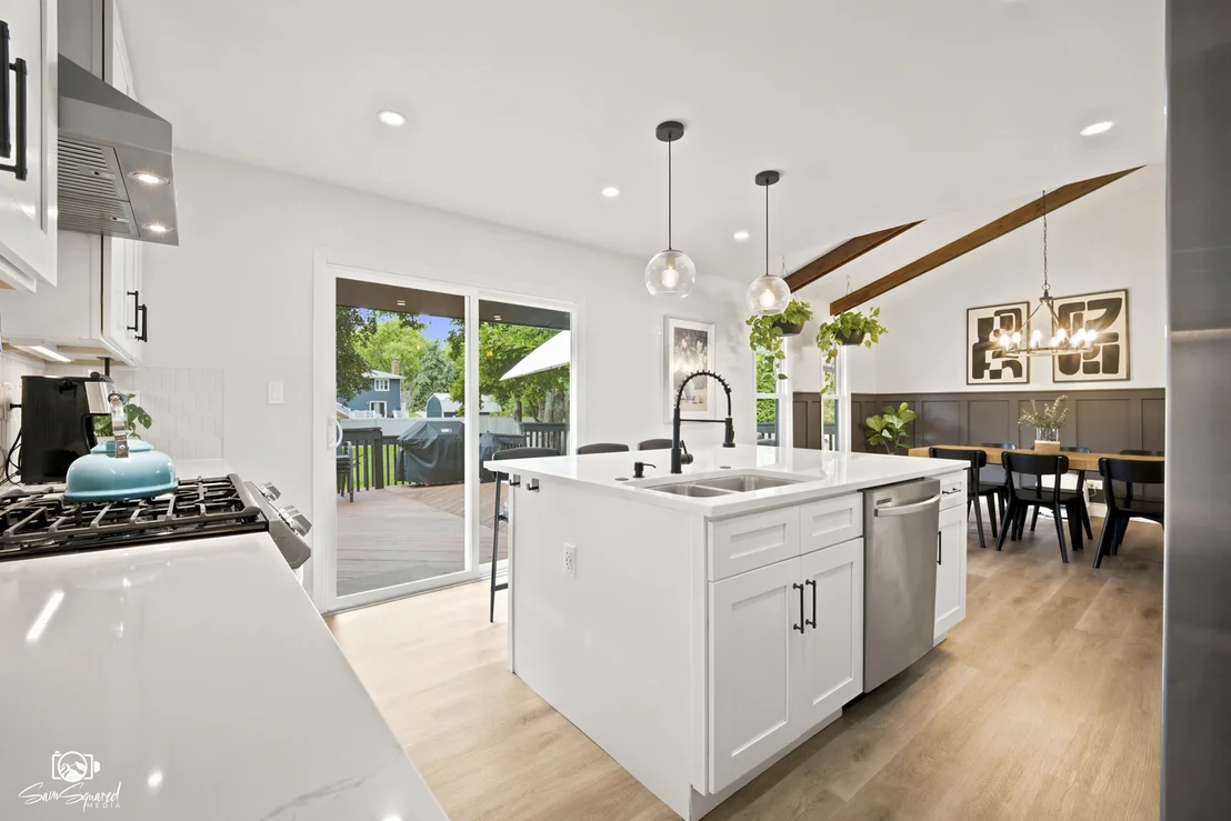 Photo of 11S528 Book Road