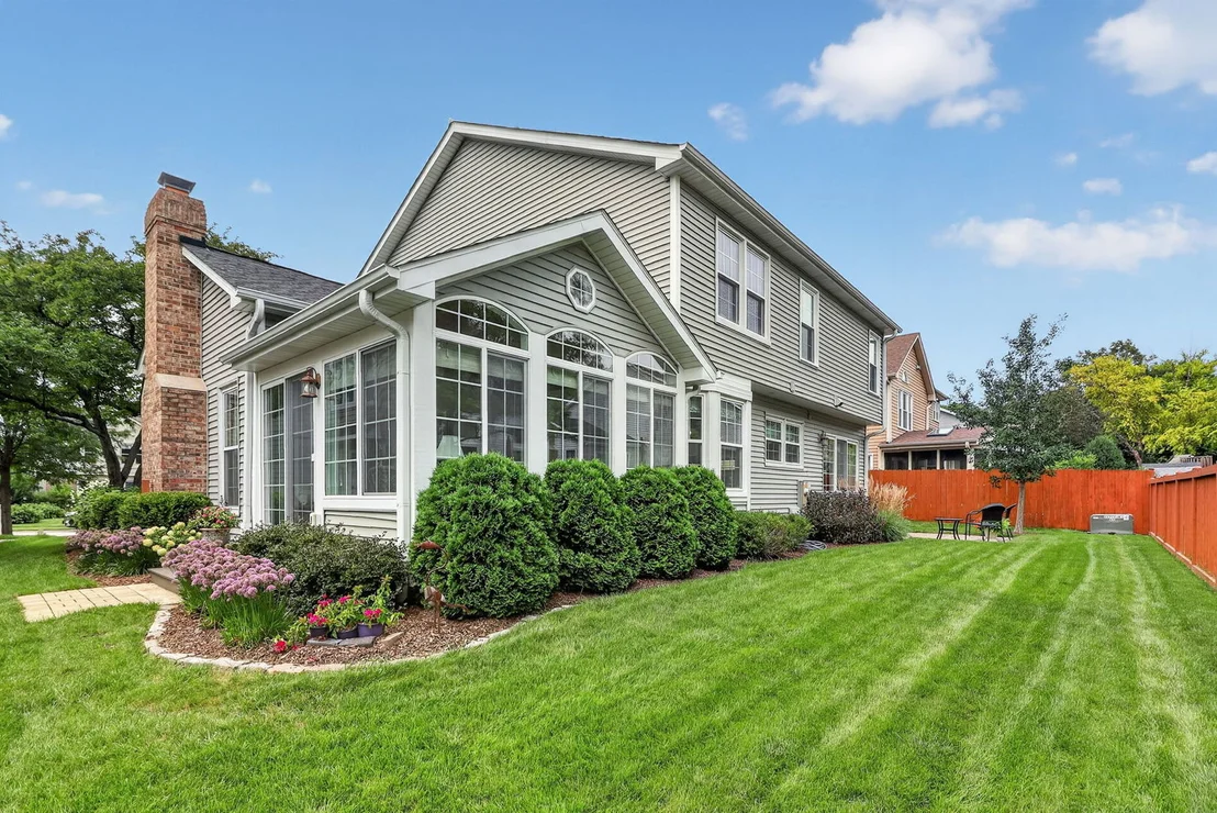 Photo of 0N651 Alta Lane