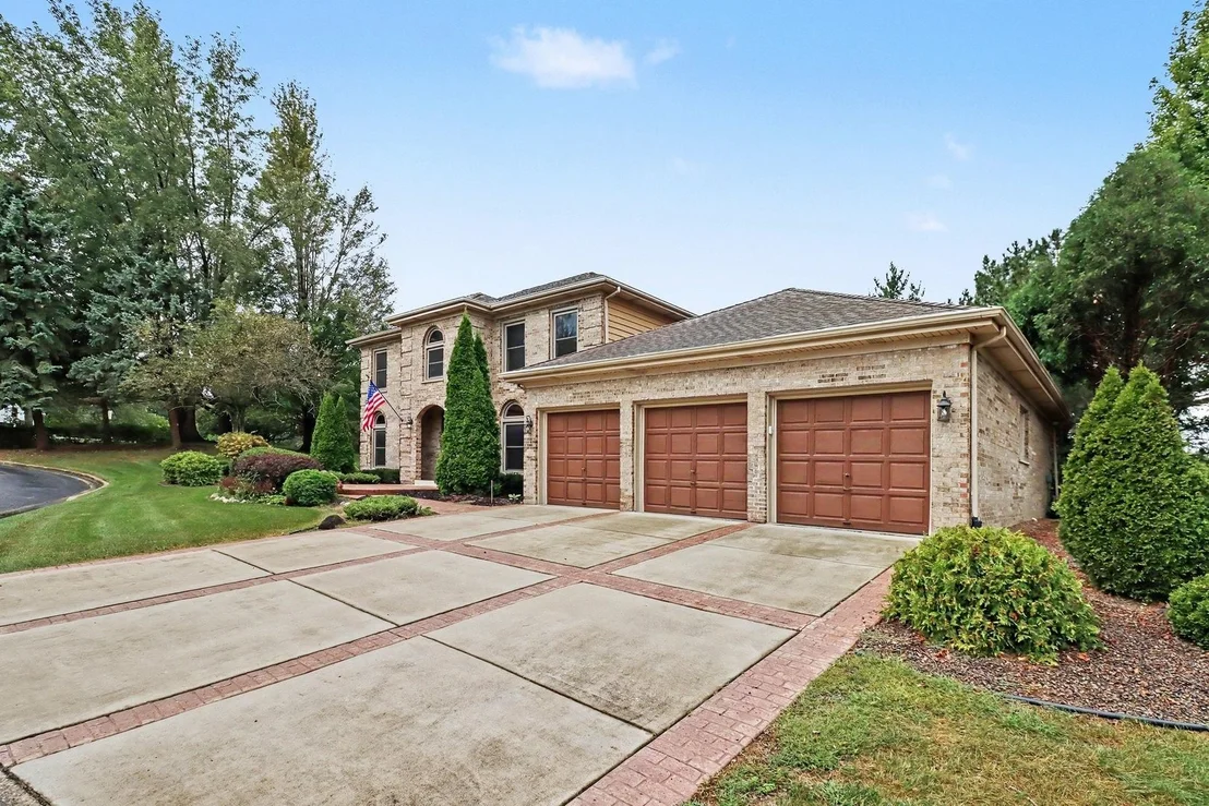 Photo of 1 Golf View Lane