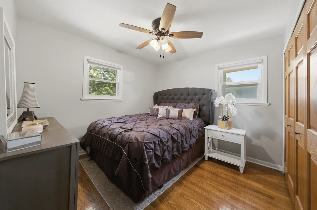 Photo of 15124 Hillside Avenue