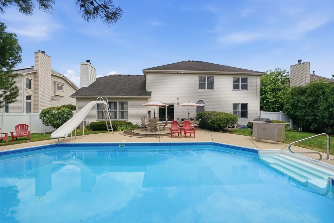 Photo of 567 Warbler Drive