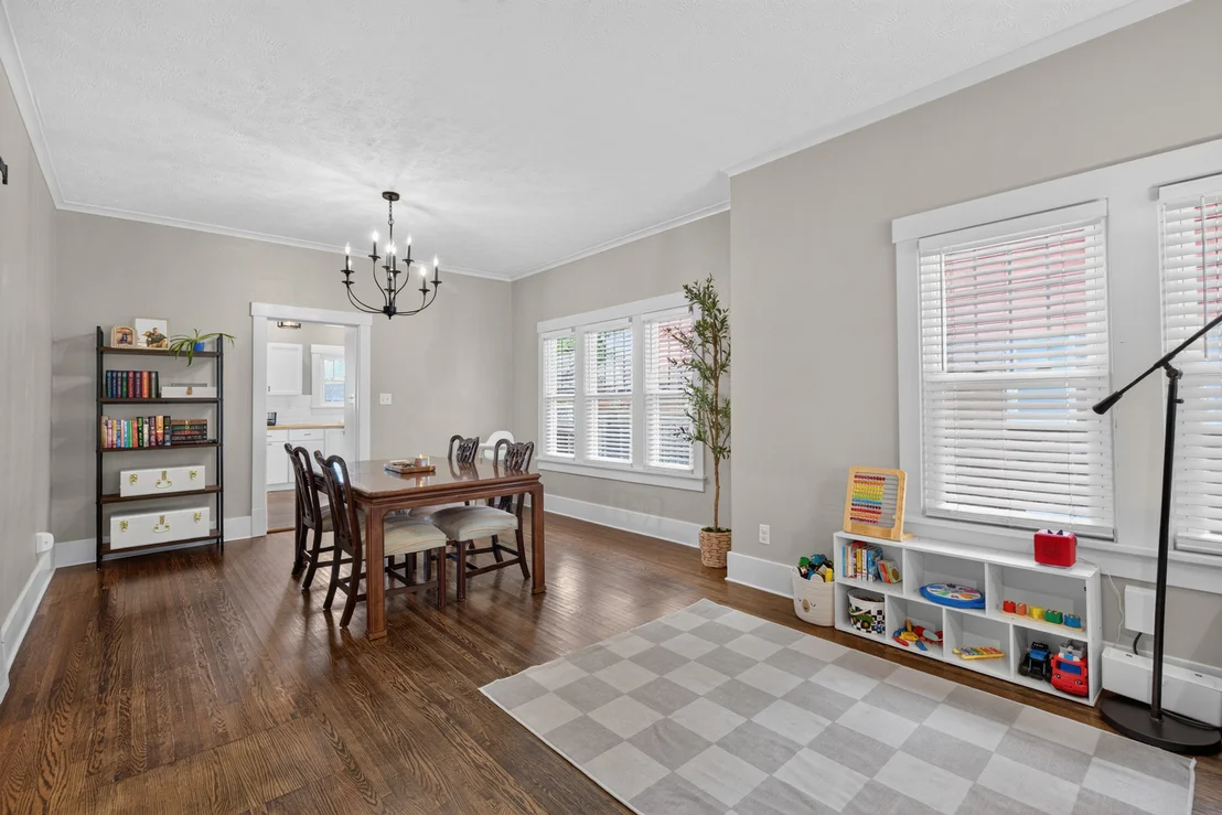 Photo of 1456 Birchlawn Place