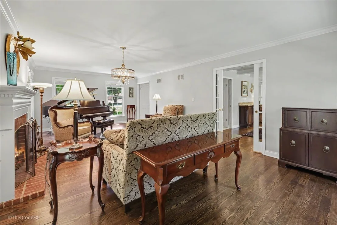 Photo of 39 Cambridge Drive