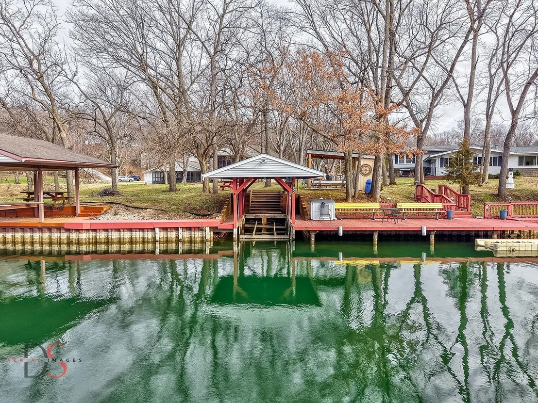 Photo of 152 Beachview Court