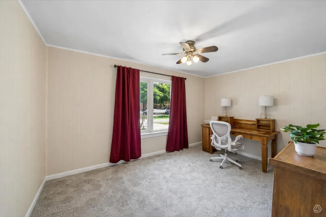 Photo of 2534 Maple Street