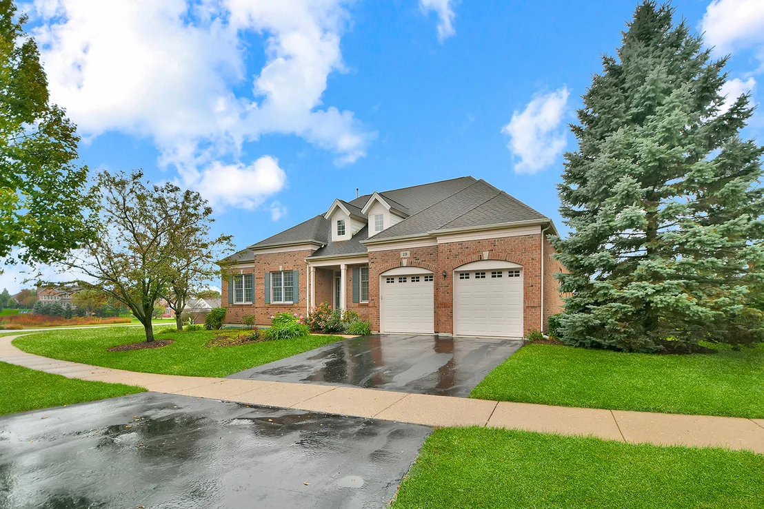 Photo of 19 EAGLE RIDGE Drive