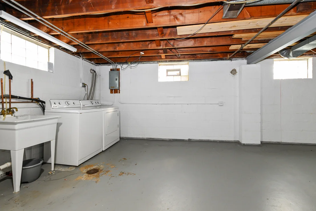 Photo of 17531 Henry Street