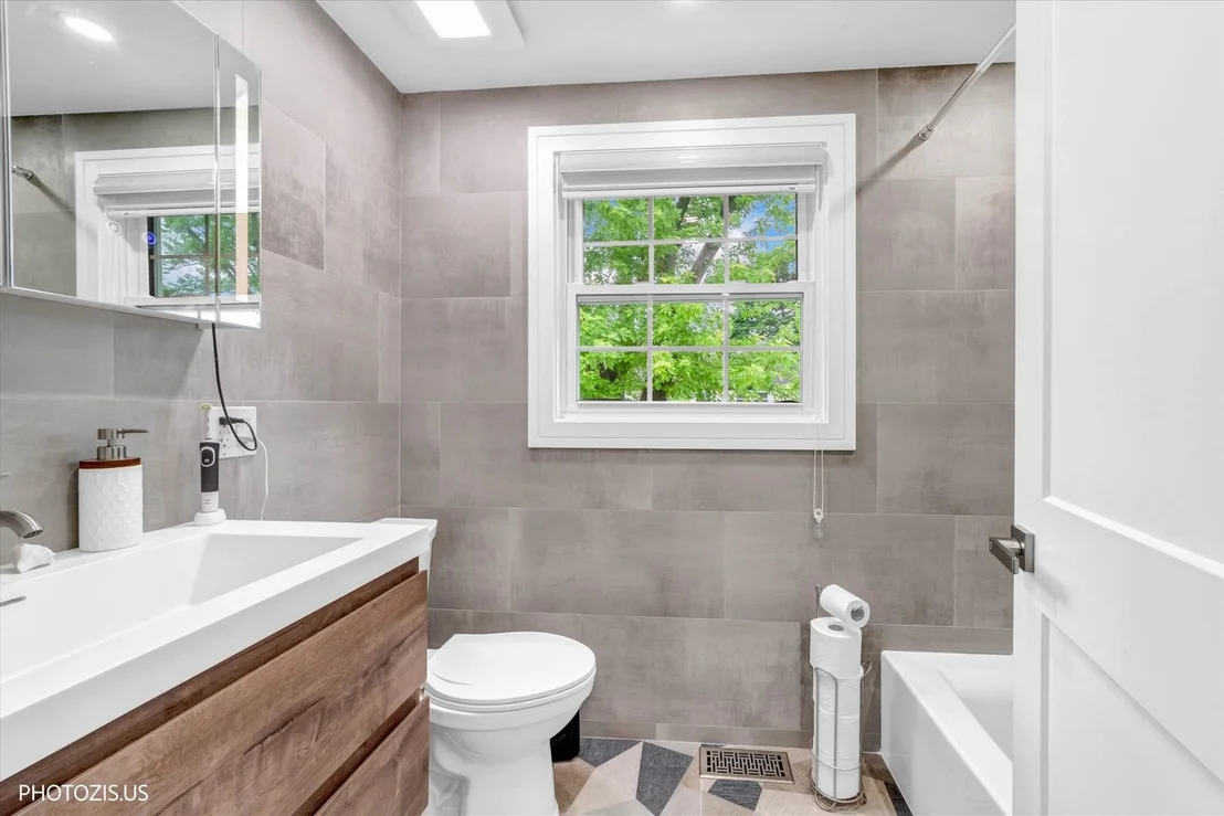 Photo of 1111 Plum Grove Circle
