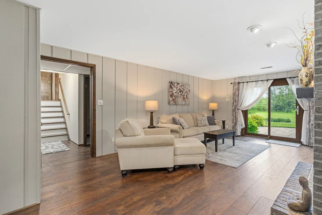 Photo of 1107 VALLEY Lane