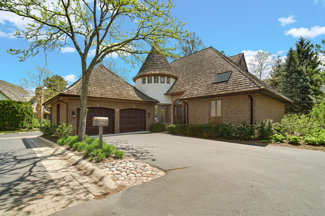 Photo of 968 Coventry Lane