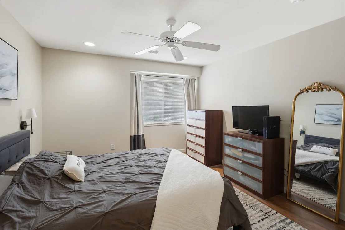 Photo of Unit 205 at 2408 Windward Boulevard