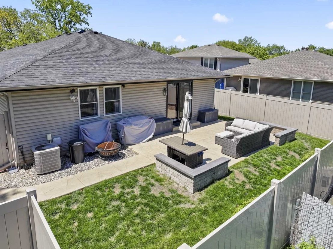 Photo of 1041 Fulton Drive