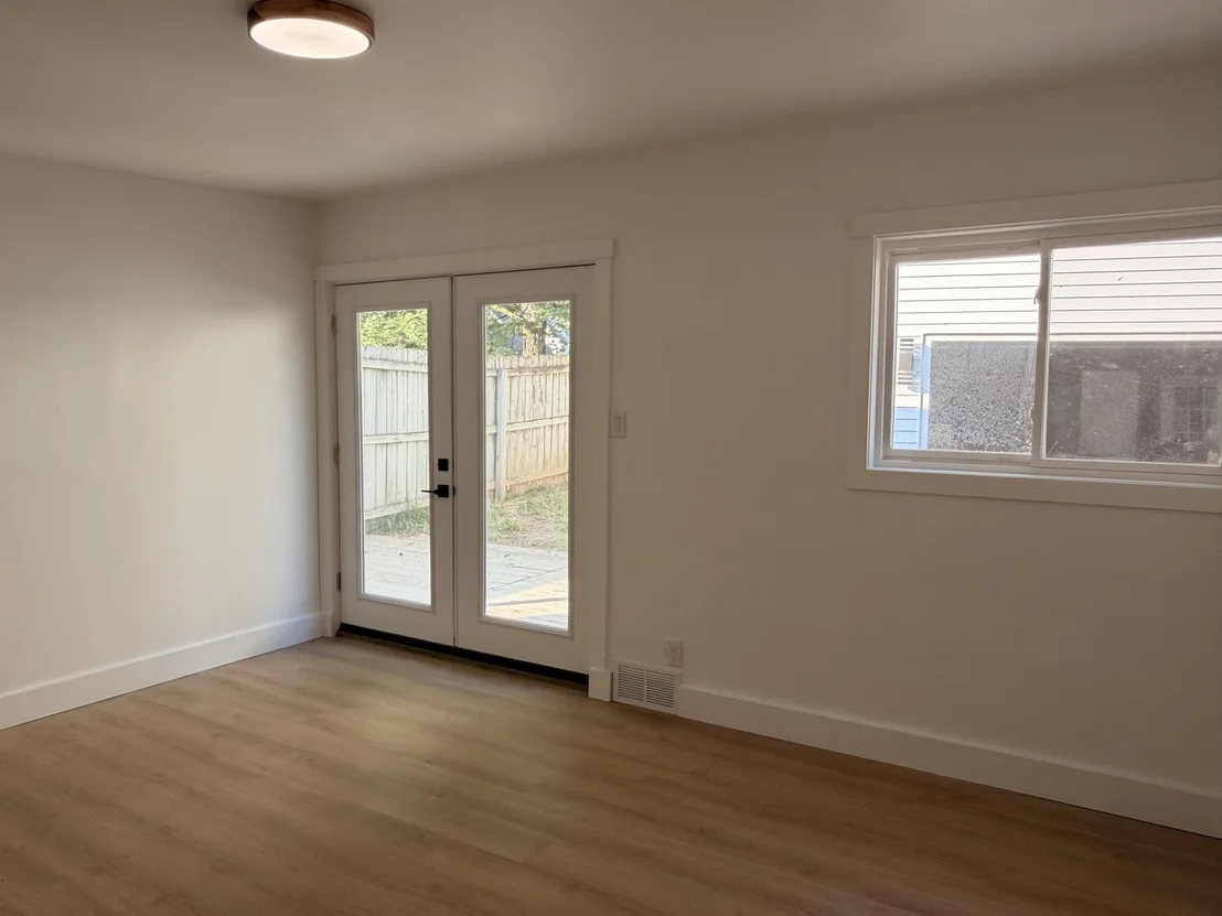 Photo of 121 Oak Drive