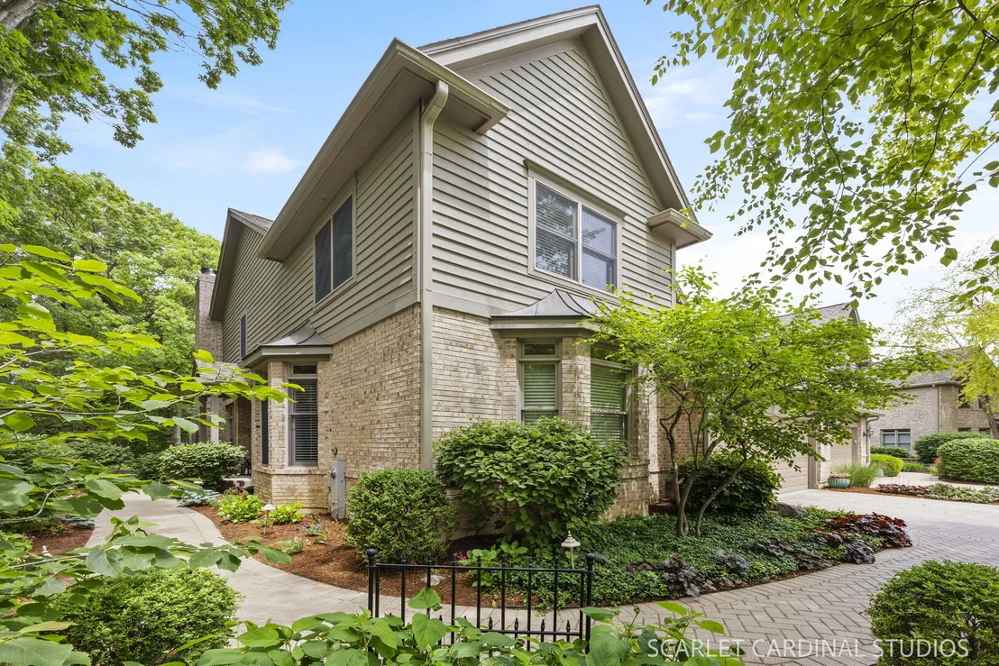 Photo of 1028 Crestwood Circle