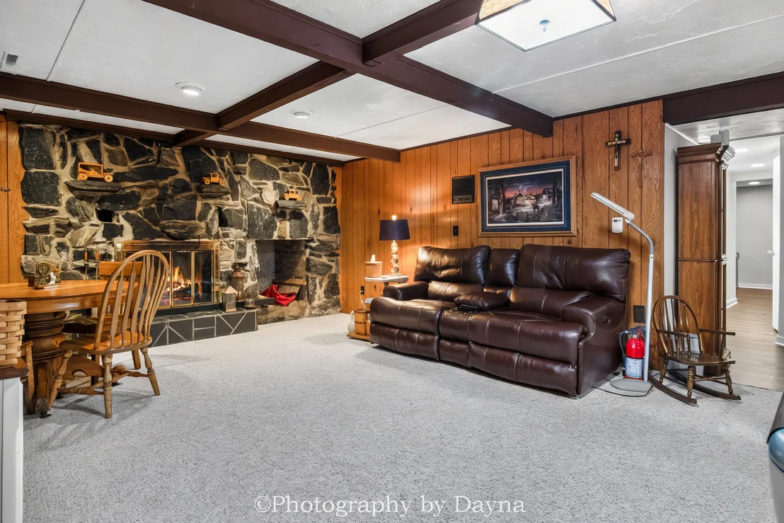 Photo of 2833 River Road