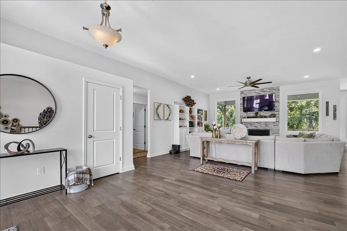 Photo of 6226 Hathaway Trail