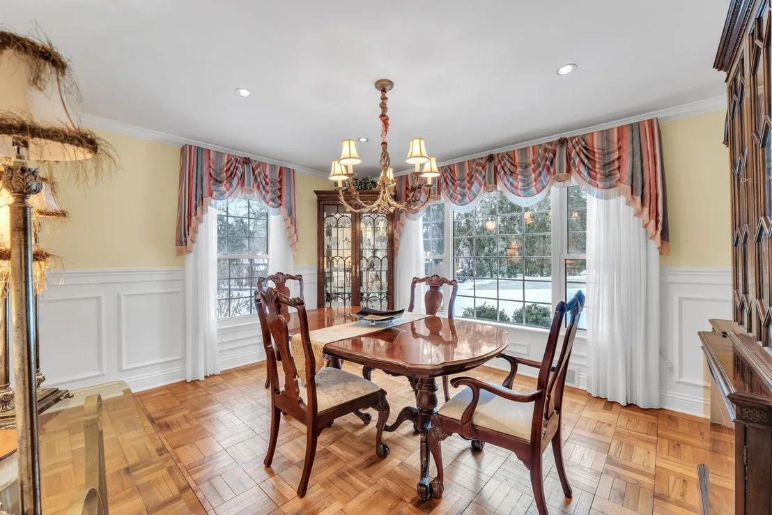 Photo of 10 Deerpath Lane