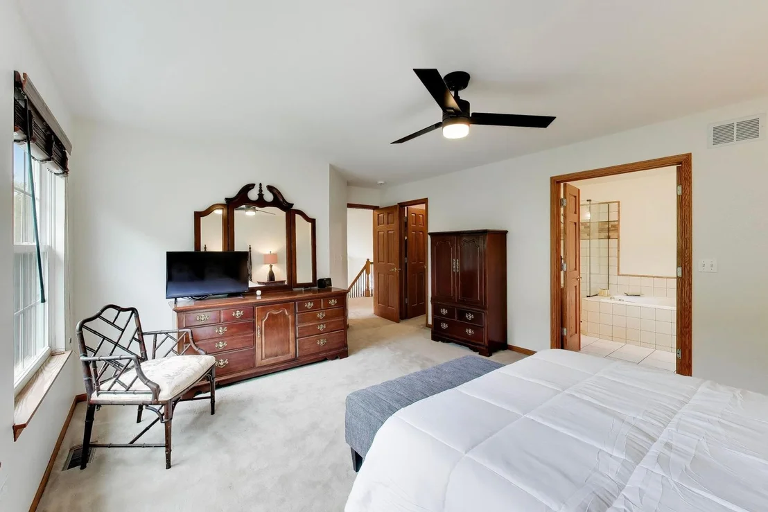 Photo of 435 Oak Grove Circle