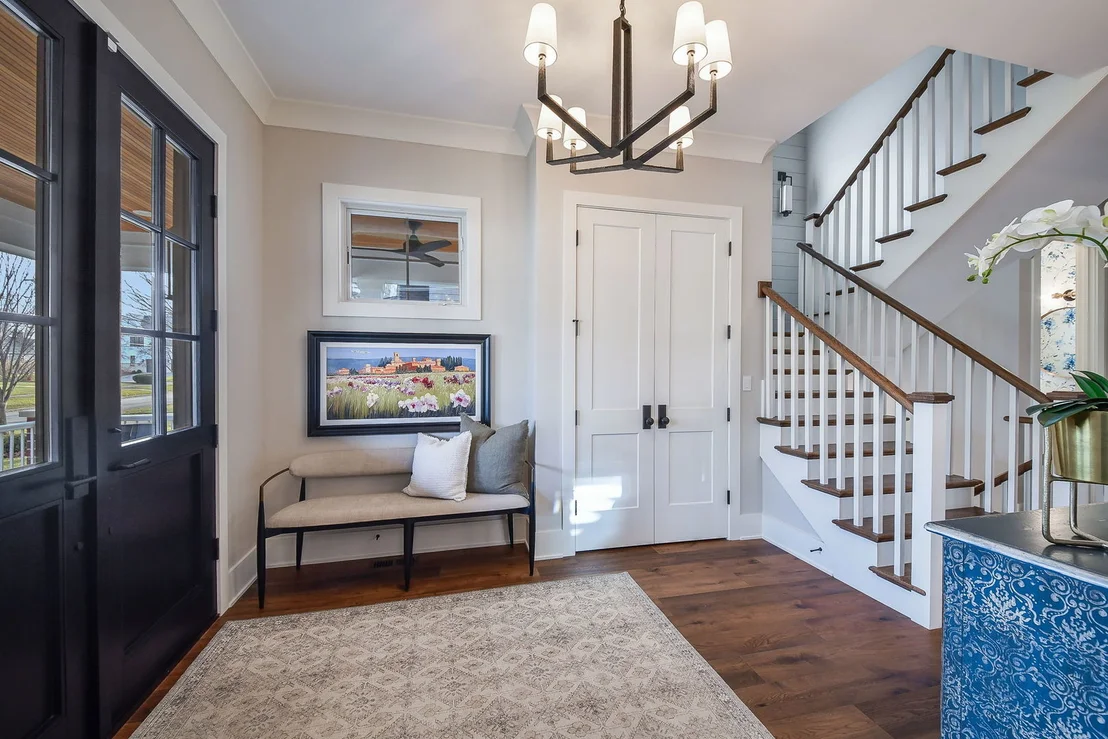 Photo of 618 N Wheaton Avenue