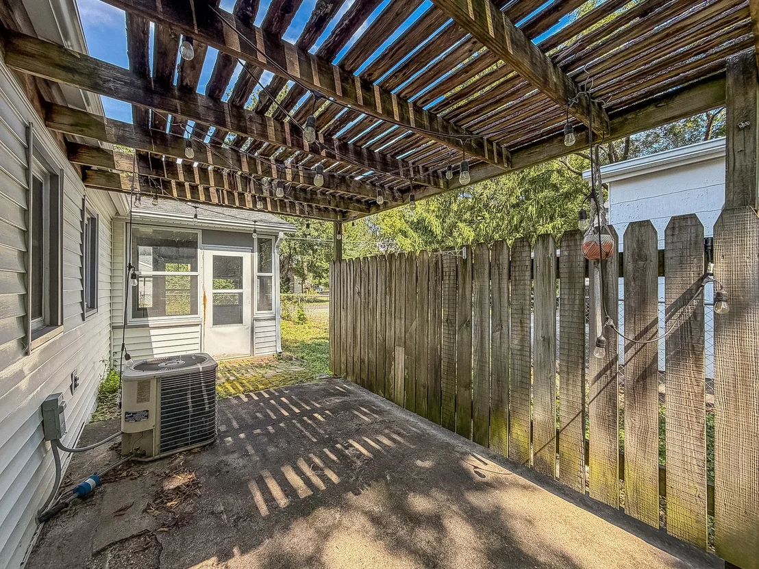 Photo of 1306 Stout Drive