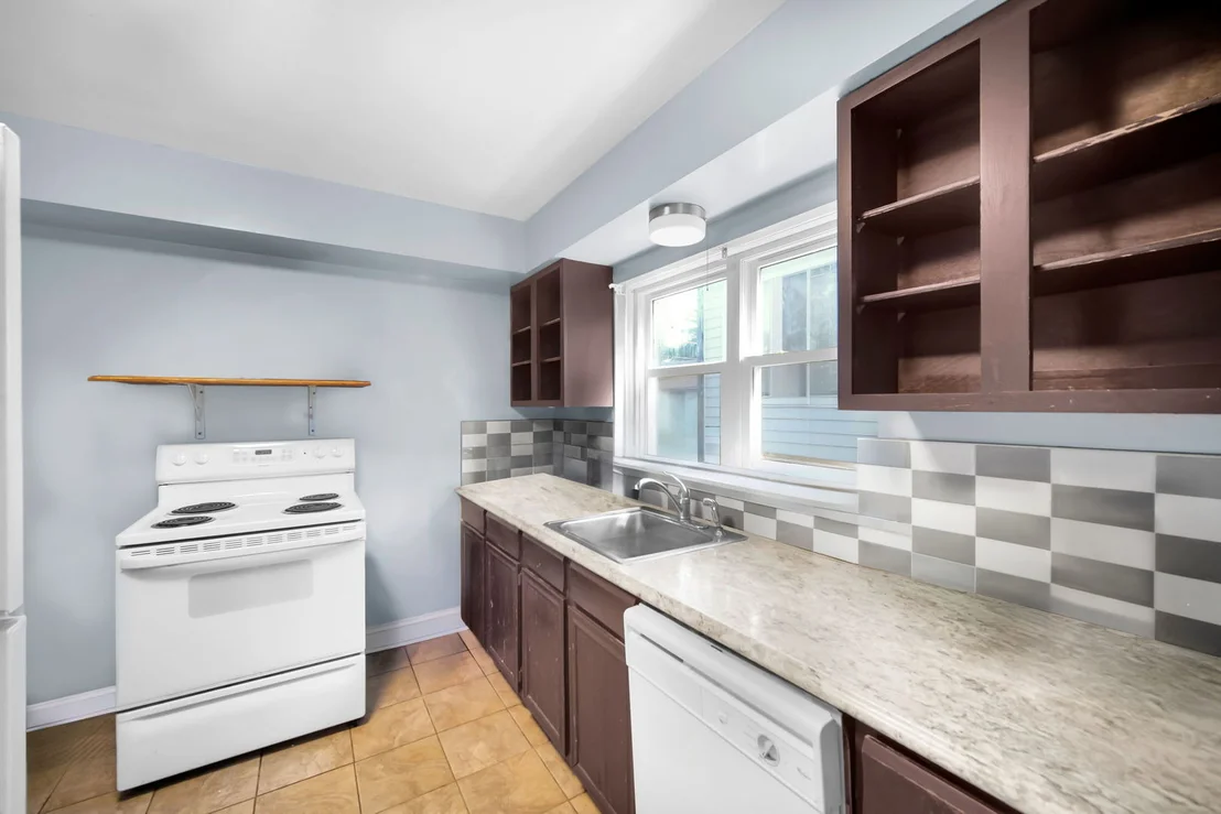 Photo of 313 Harlem Avenue