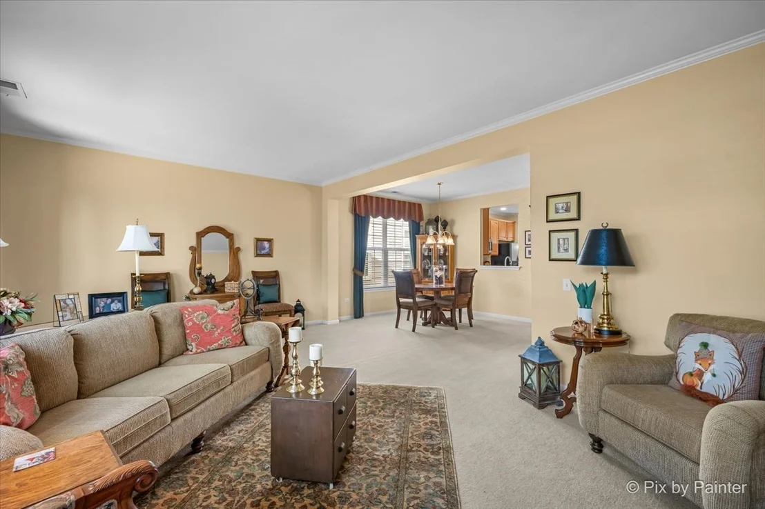 Photo of 2892 Edgewater Drive