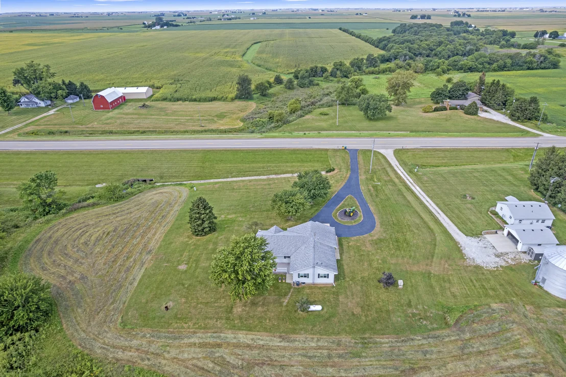Photo of 3472 N IL ST RT 23 Highway