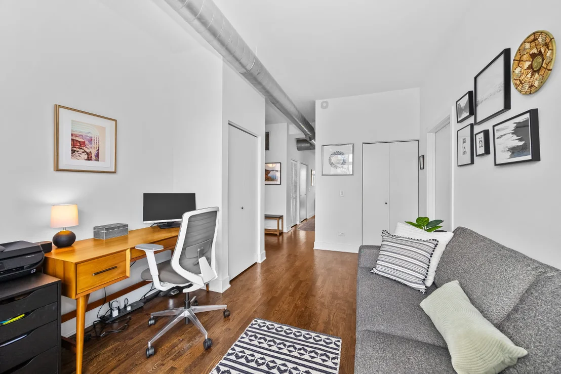 Photo of Unit 901E at 910 W MADISON Street