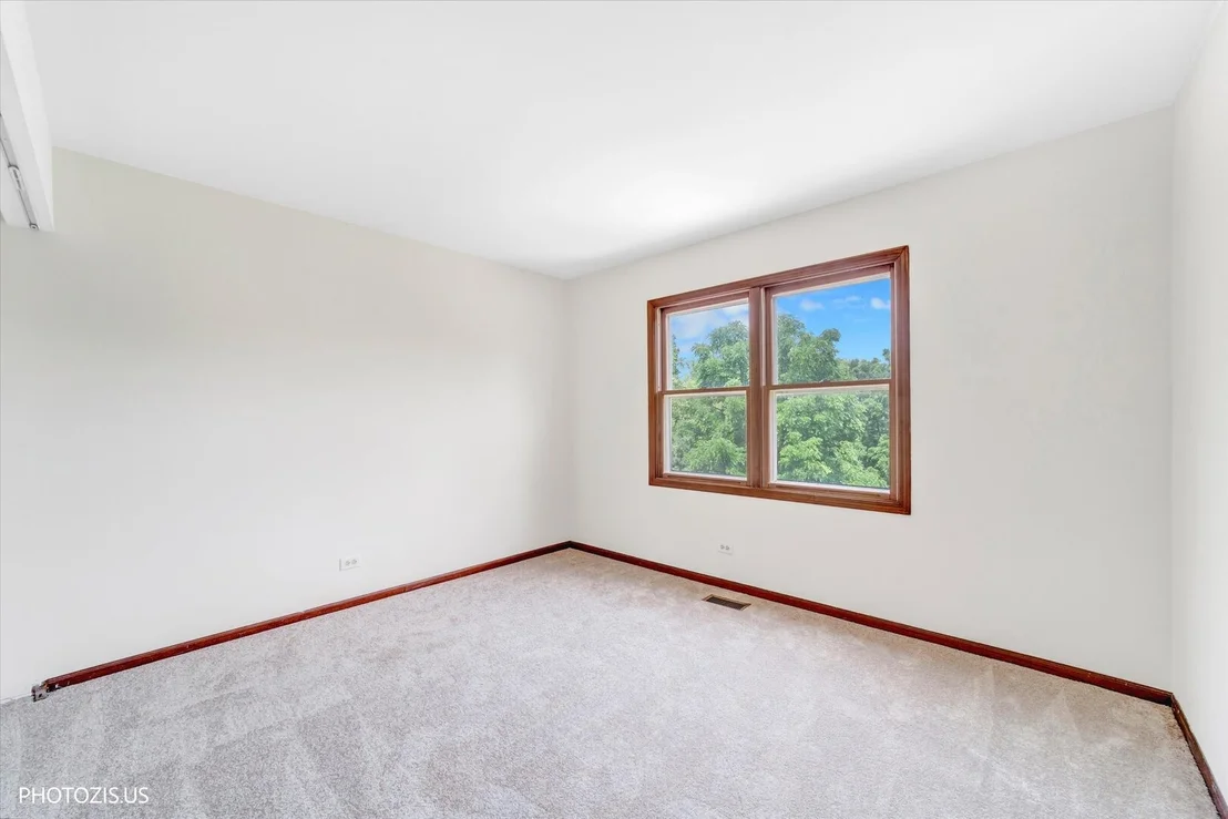 Photo of 970 Ponderosa Lane