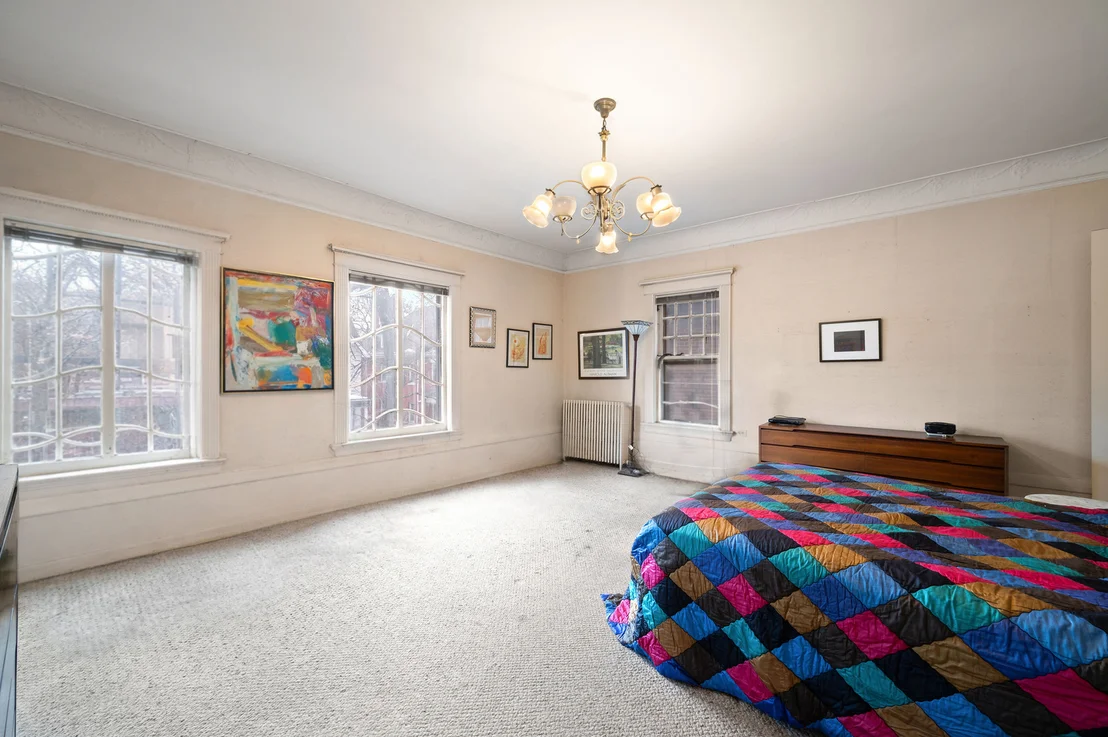 Photo of 832 W Junior Terrace