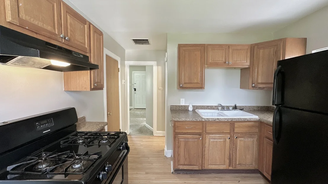Photo of 15031 Hamlin Avenue