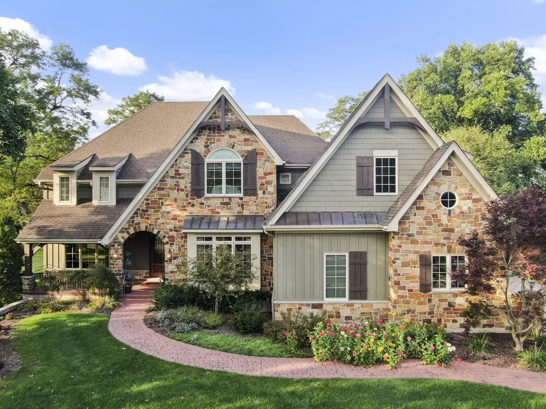 Photo of 820 Riedy Road