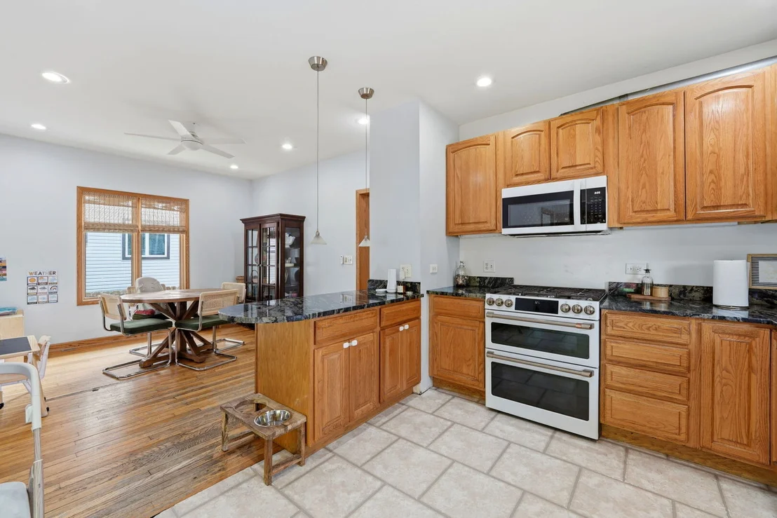 Photo of 4133 Joliet Avenue