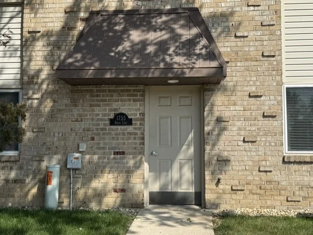 Photo of Unit C at 1755 Robin Lane