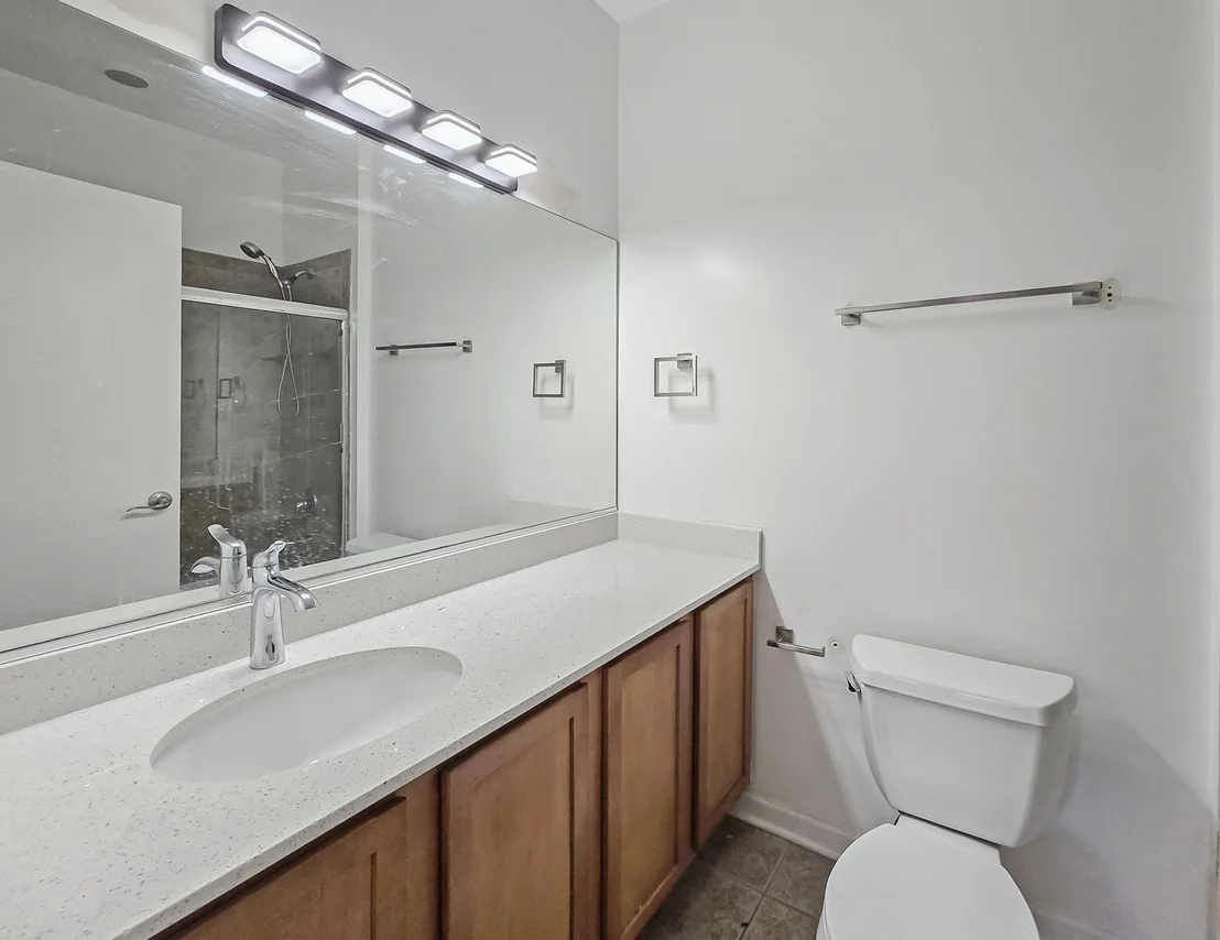 Photo of 2415 W 32nd Place