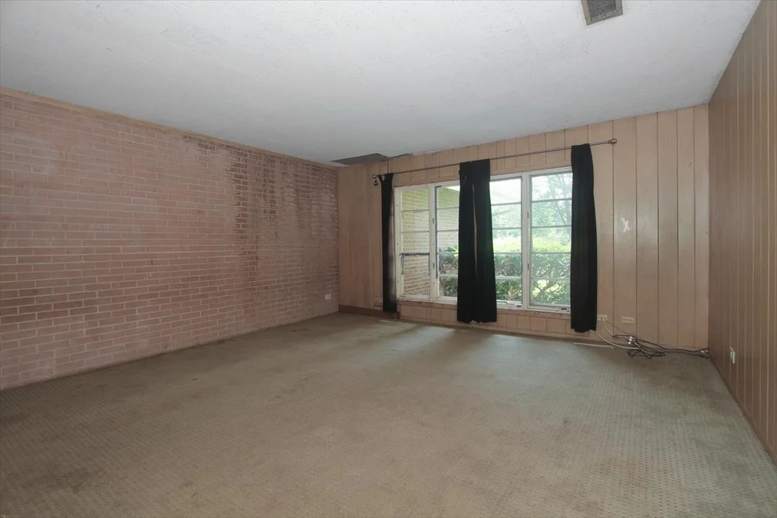 Photo of 701 W Stearns Road