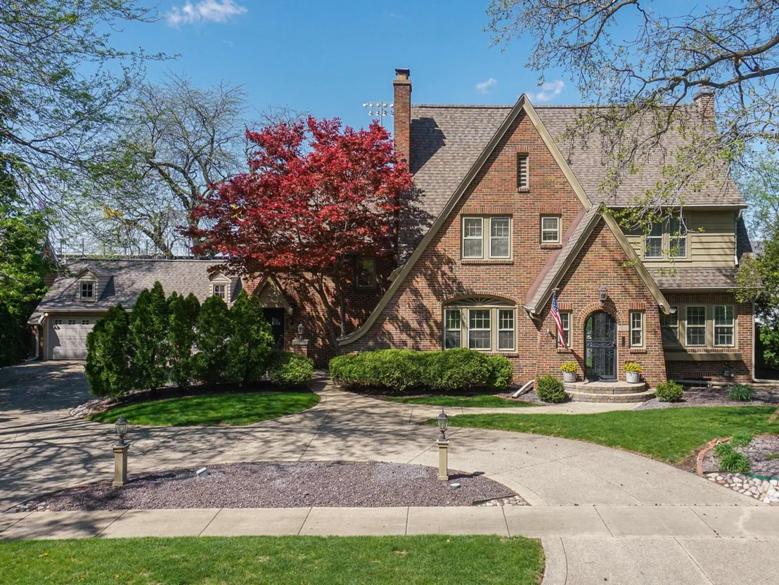 Photo of 1202 Elmwood Road