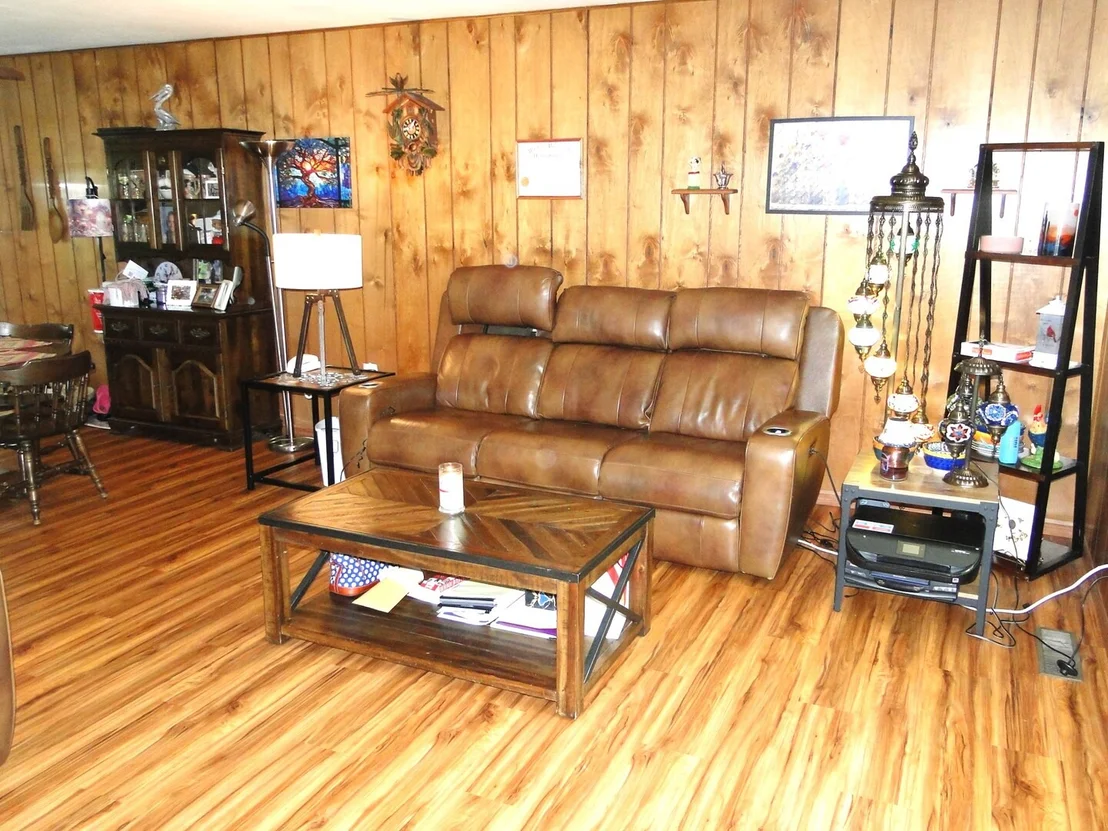 Photo of 112 Fairlane Drive