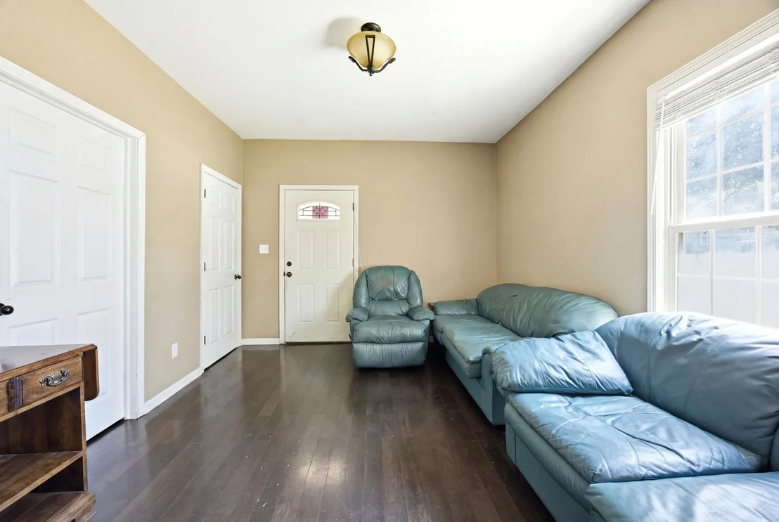 Photo of 344 N Worth Avenue