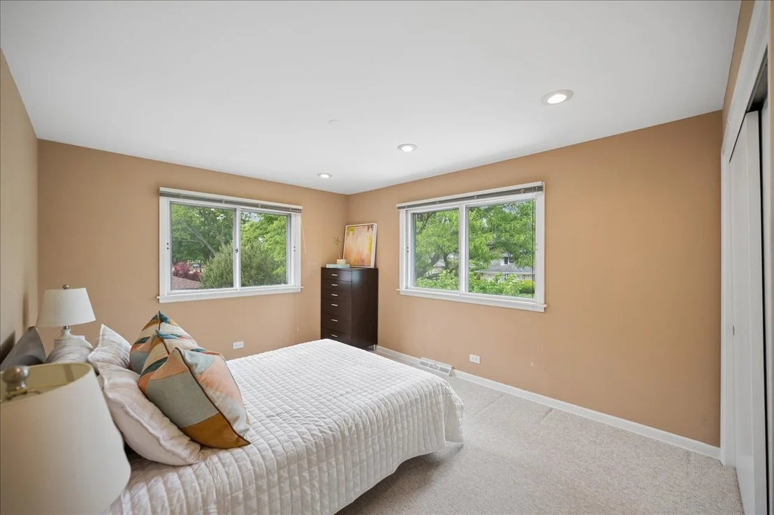 Photo of 3137 Greenleaf Avenue