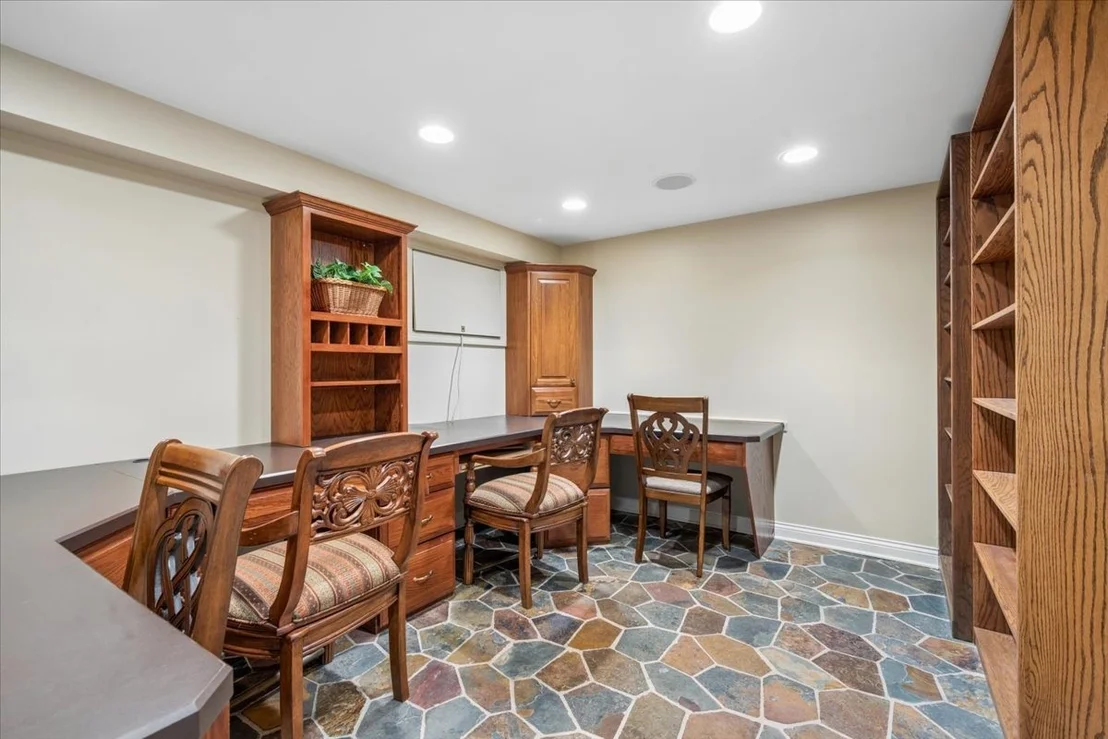 Photo of 1185 Hill Road