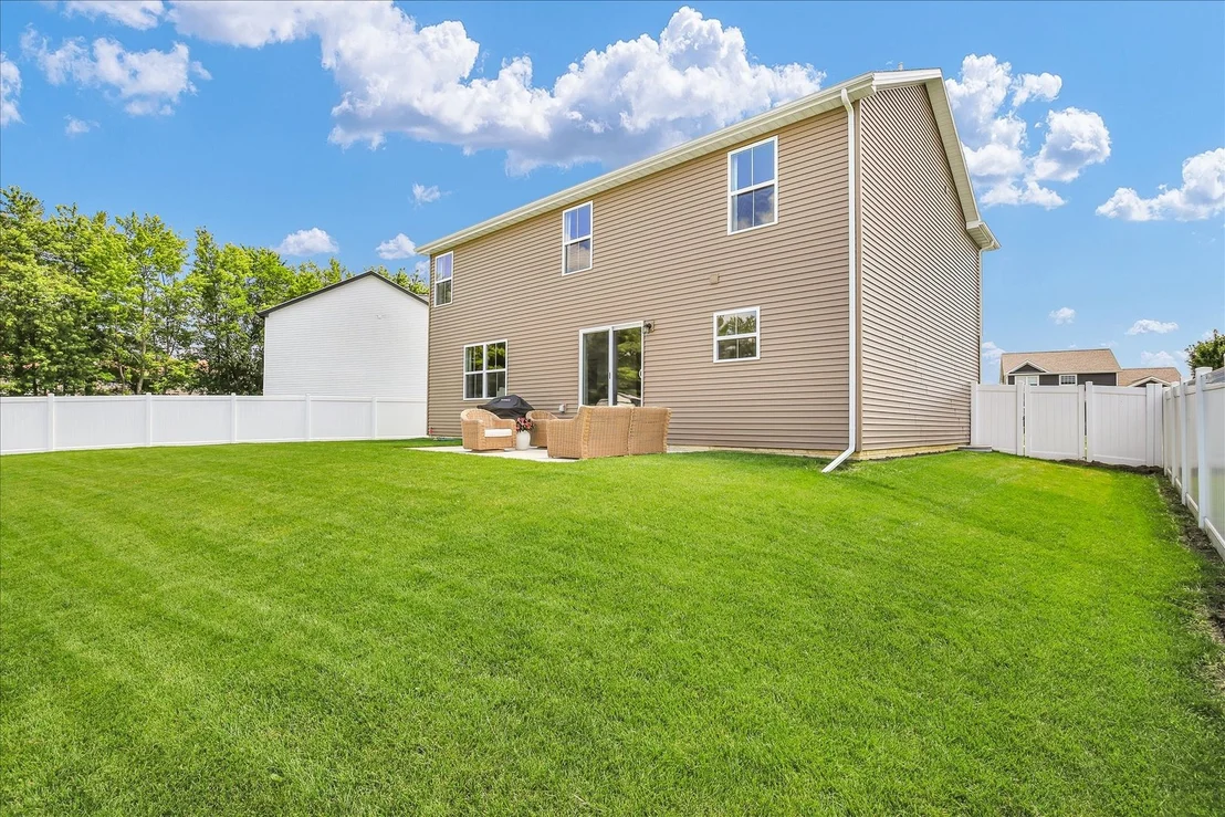 Photo of 216 Red Bud Drive