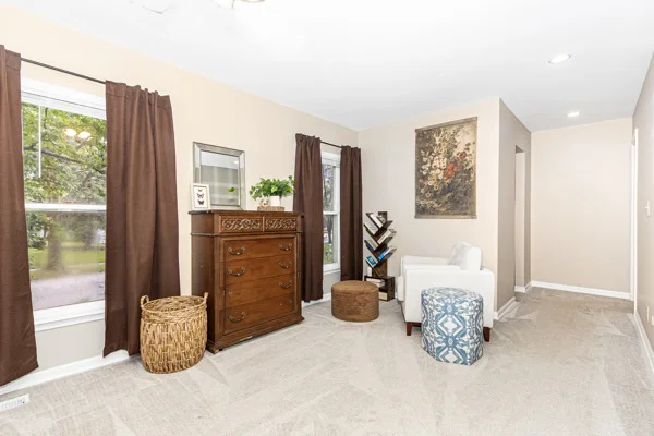 Photo of 143 Camelot Way