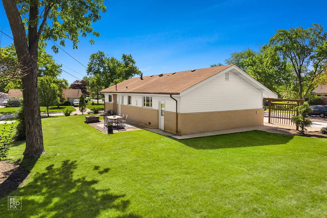 Photo of 580 NEWARK Lane