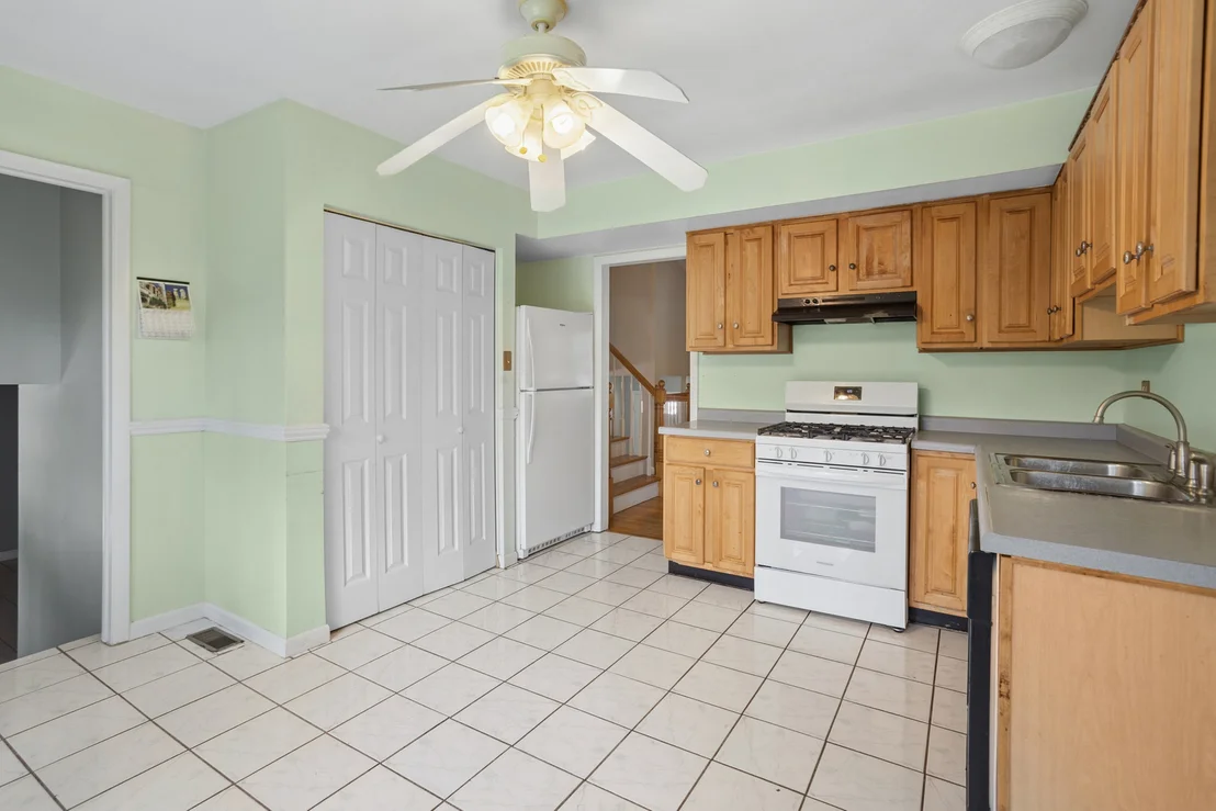 Photo of 1512 Executive Lane